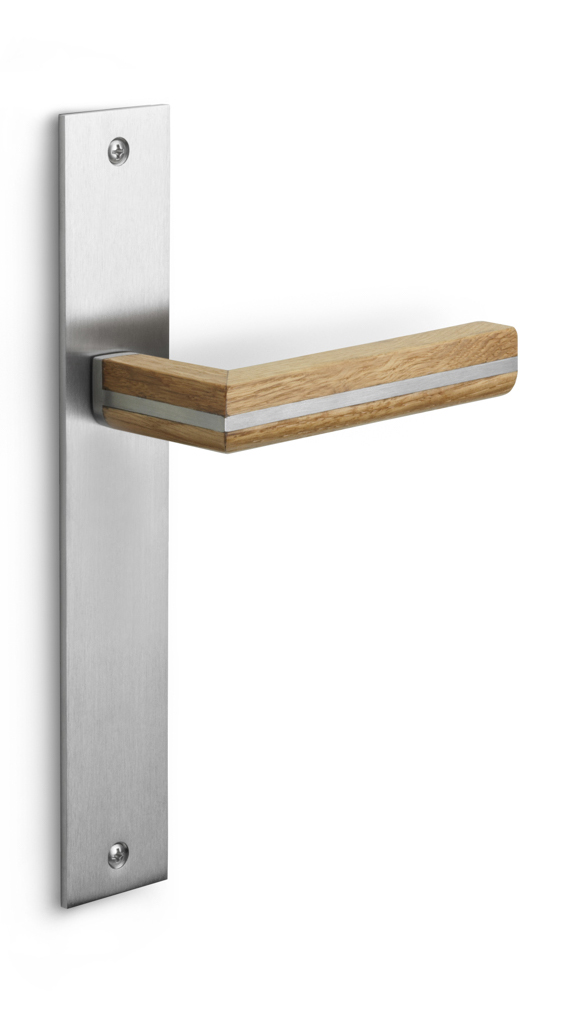 PBL22P236SFC - unsprung lever handle on blank plate satin stainless steel/oak wood