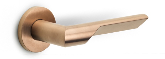 GL101-G - solid sprung door handle on rose bronze