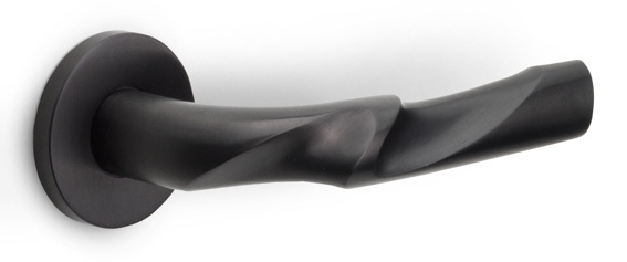 ZH100-G - solid sprung door handle on rose PVD champagne