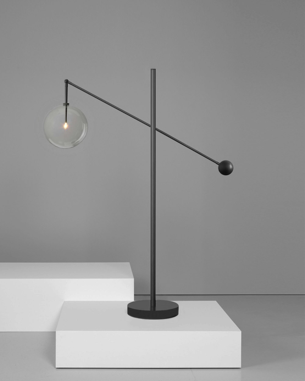 Milan 1 Arm